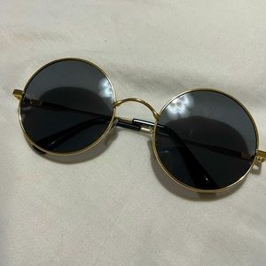 Round sunglasses